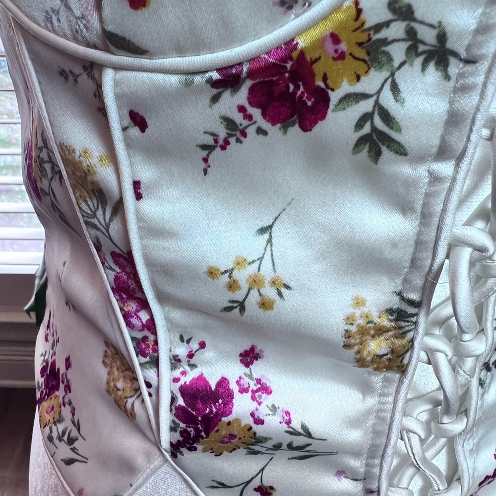 Forever 21 Floral Lace-Up Corset  M Cream and Pink Y2K Coquette Fairygoth Satin - Picture 5 of 9